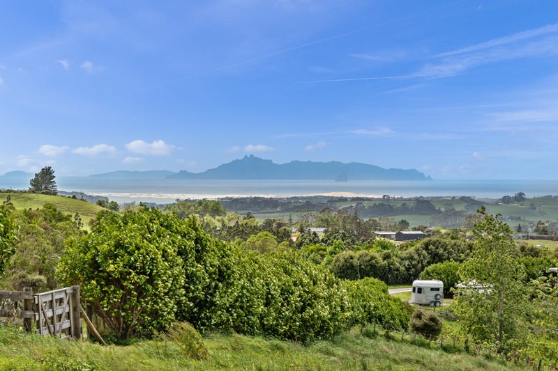 260C Staniforth Road, Kaiwaka - Carousel 1