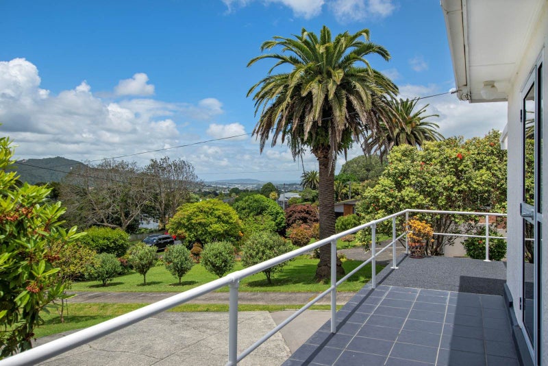 1 Grand View Road, Kamo, Whangarei - Carousel 2