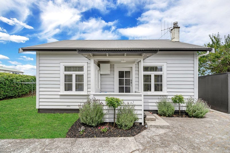 14 Henderson Avenue, Tuakau, Tuakau - Carousel 1