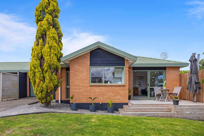 678B Te Atatu Road, Te Atatu Peninsula, Auckland - Carousel 1