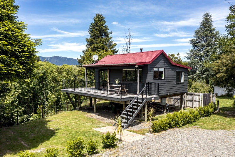 3 Scarborough Terrace, Hanmer Springs, Hanmer Springs - Carousel 2