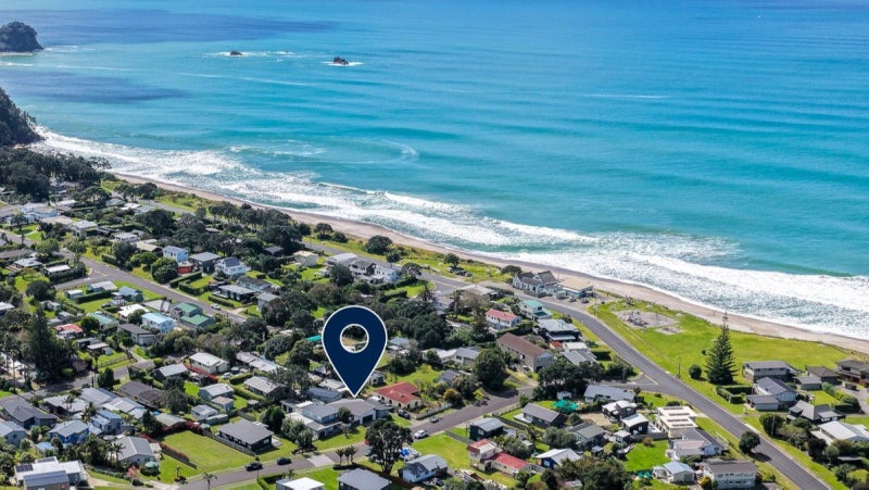 10 Dolphin Drive, Whiritoa, Whangamata - Carousel 1