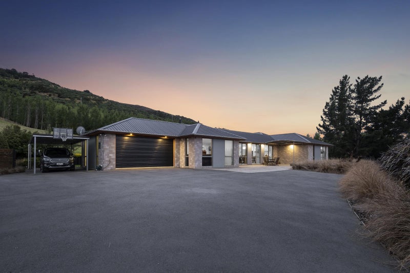 37 Tara Hills Drive, North Taieri, Mosgiel - Carousel 1