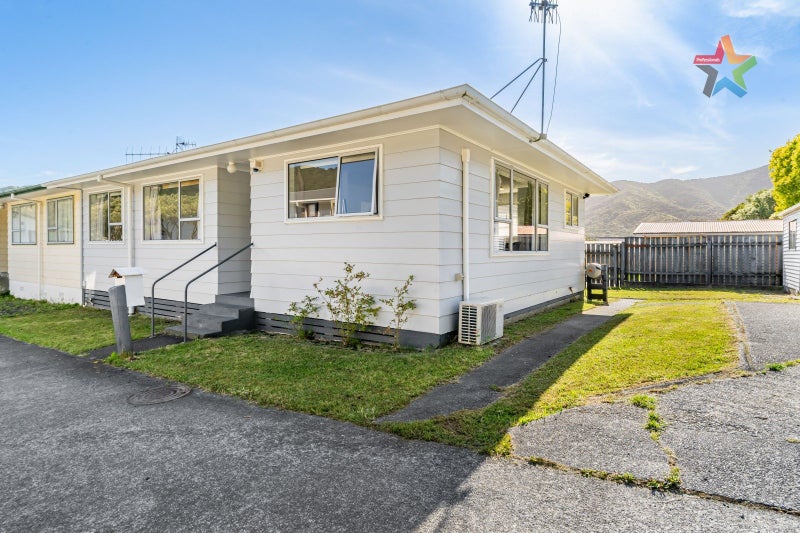 35b Stockdale Street, Wainuiomata, Lower Hutt, Wellington - Carousel 1