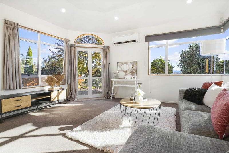 Property Valuation for 26 West Ridge Drive, Western Heights, Hamilton