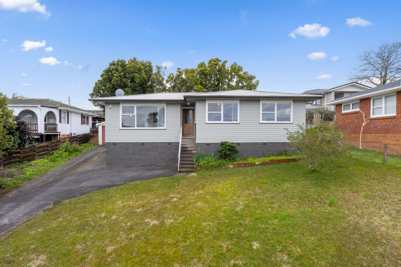 9 Grimshaw Place, Henderson, Auckland - Carousel 1