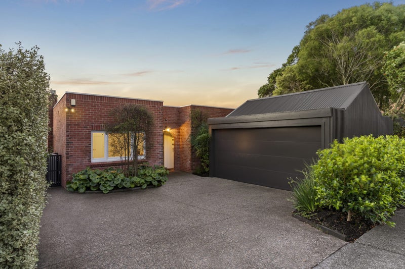 4 Otahuri Crescent, Greenlane, Auckland - Carousel 1