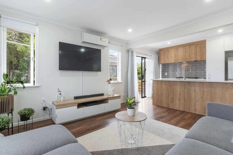 11 Harrington Road, Henderson, Auckland - Carousel 2