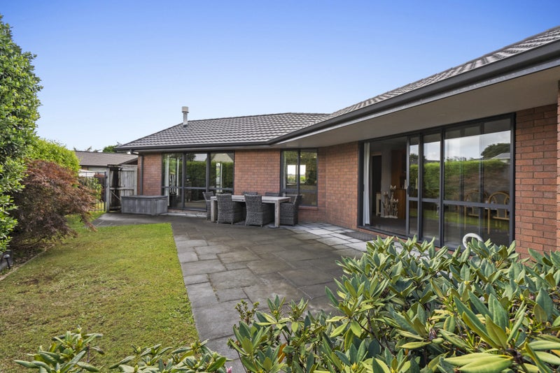 9 Huetu Place, Bell Block, New Plymouth - Carousel 1