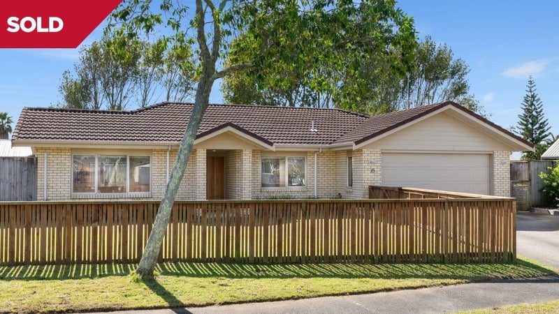 15 Emery Place, Papamoa Beach, Papamoa - Carousel 1