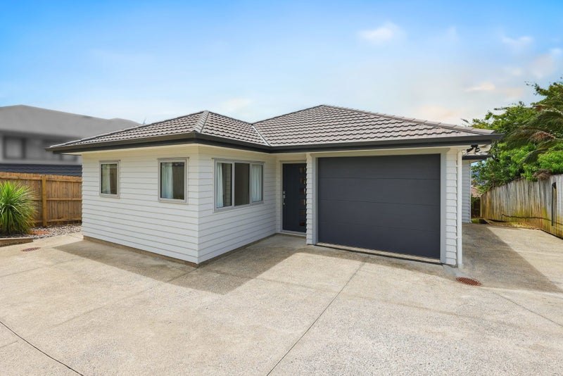 218A Sturges Road, Henderson, Auckland - Carousel 1