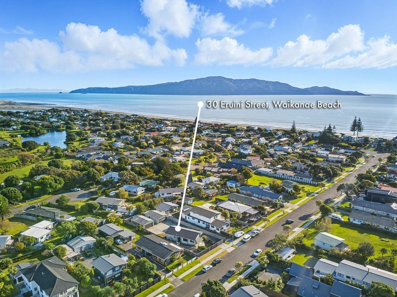 30 Eruini Street, Waikanae Beach, Waikanae - Carousel 2