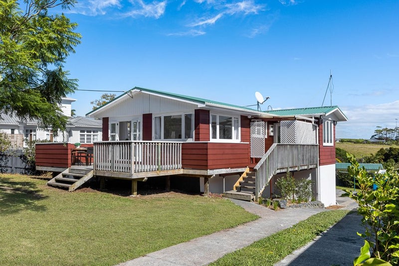 42 Foster Crescent, Snells Beach, Snells Beach - Carousel 1