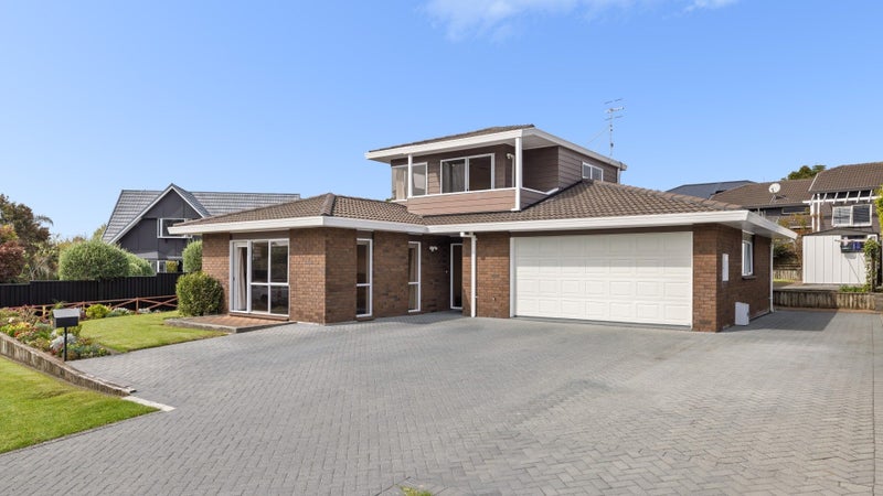 75 Russley Drive, Mount Maunganui, Mount Maunganui - Carousel 1