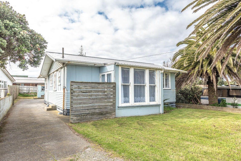 12 Morgan Street, Castlecliff, Whanganui - Carousel 1