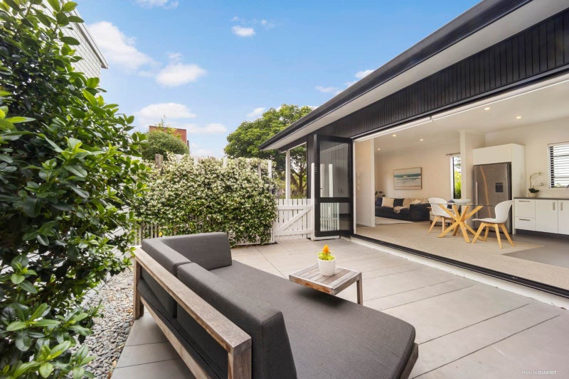 8 Saltmarsh Road, Hobsonville, Auckland - Carousel 1