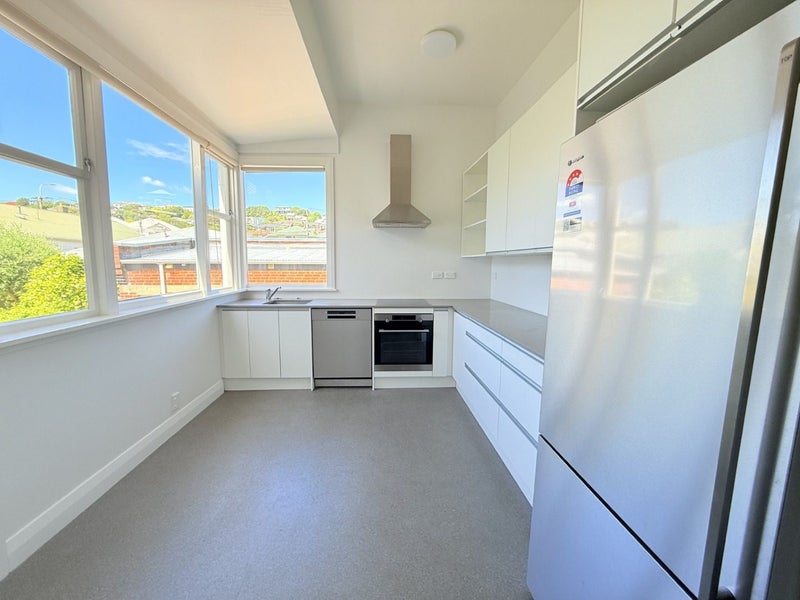 18 Ruahine Street, Hataitai, Wellington - Carousel 2