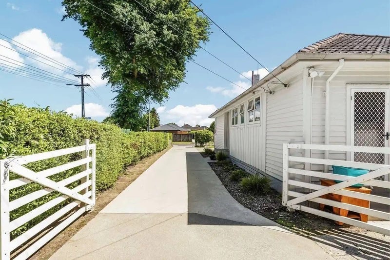 2 Sare Crescent, Fairfield, Hamilton - Carousel 2