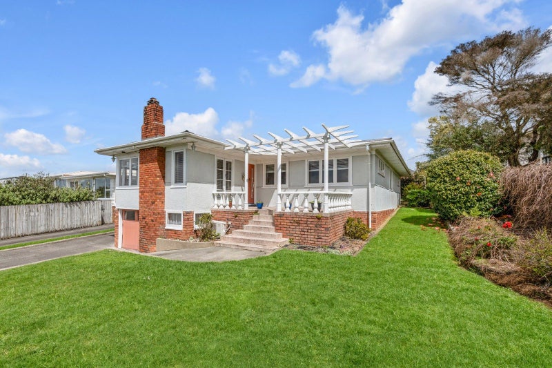 35 Nelson Street, Howick, Auckland - Carousel 1