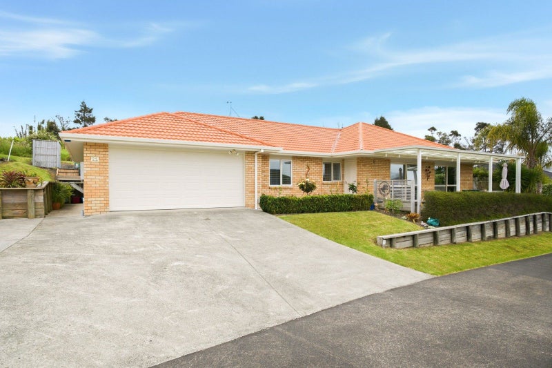 22 Eileen Stephens Place, Tikipunga, Whangarei - Carousel 1