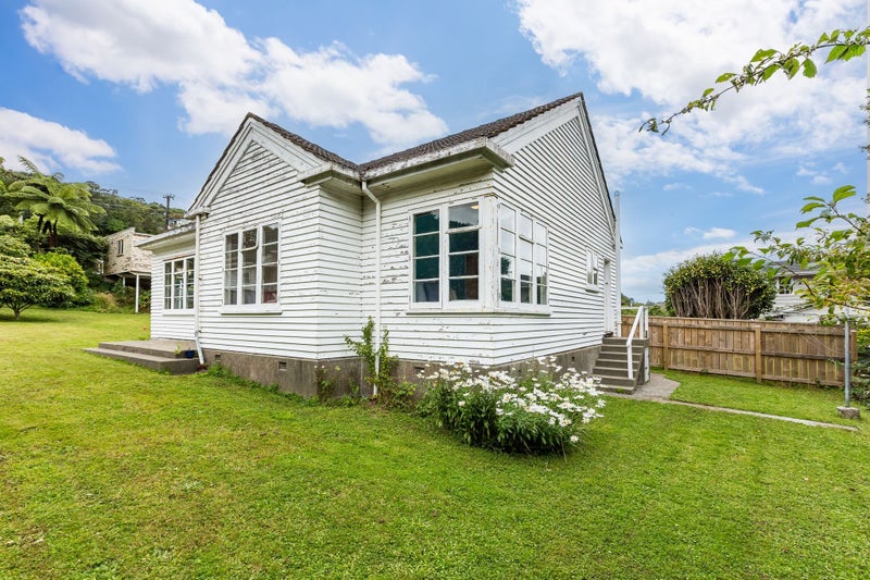 67 Delhi Crescent, Khandallah, Wellington - Carousel 2