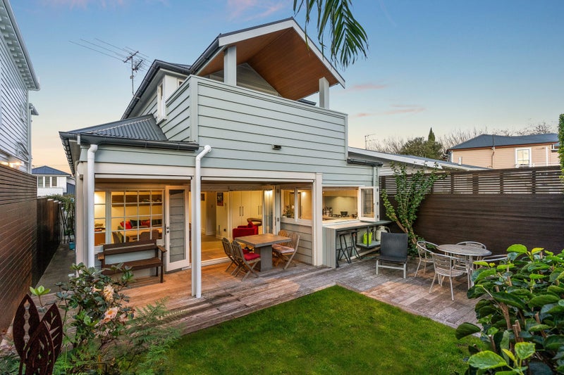 4 Arthur Street, Freemans Bay, Auckland - Carousel 2