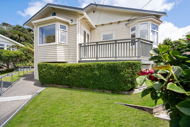 56 Kano Street, Karori, Wellington - Carousel 1