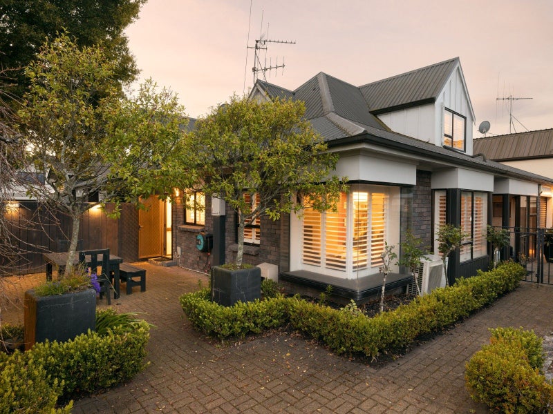 50 Abbotsford Street, Whitiora, Hamilton - Carousel 2