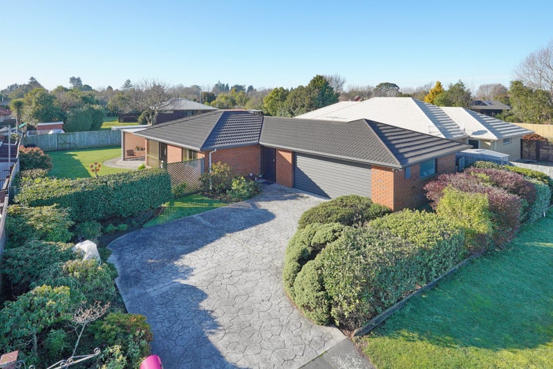 14 Hewitts Road, Woodend, Woodend - Carousel 1