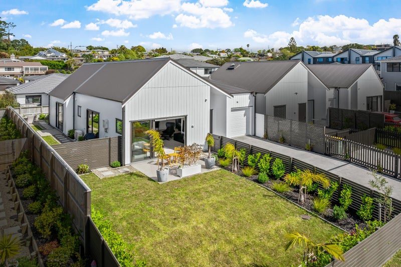 33 Cambie Avenue, Red Beach, Red Beach - Carousel 1