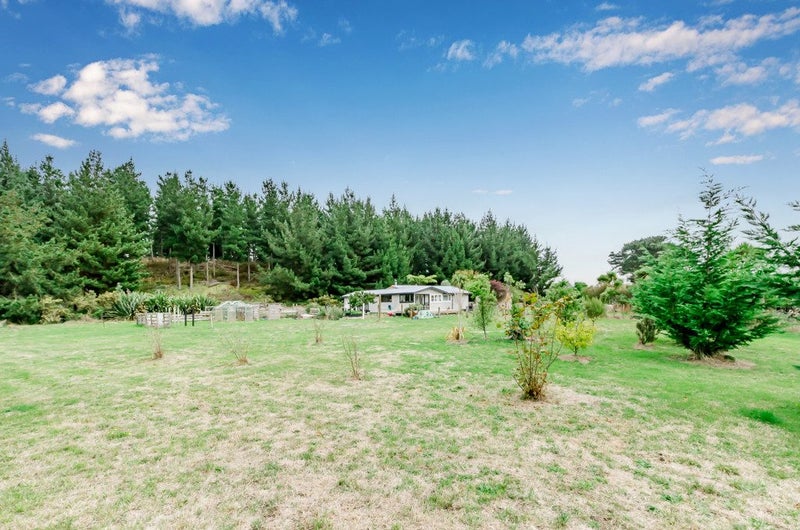 577 Waikawa Beach Road, Levin - Carousel 29