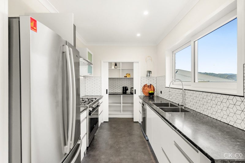 37 Belmont Terrace, Belmont, Lower Hutt - Carousel 2
