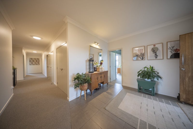3 Anderson Place, Te Anau, Te Anau - Carousel 2