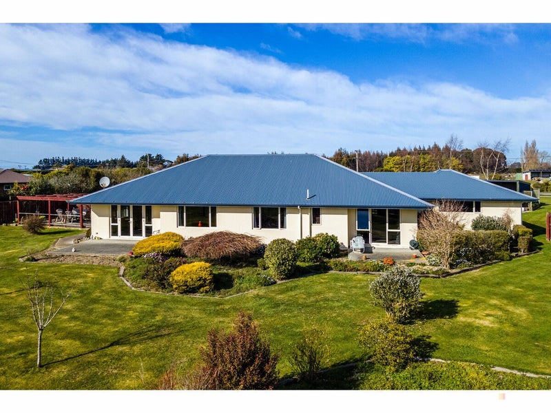 37 Blue Cliffs Road, St Andrews - Carousel 1