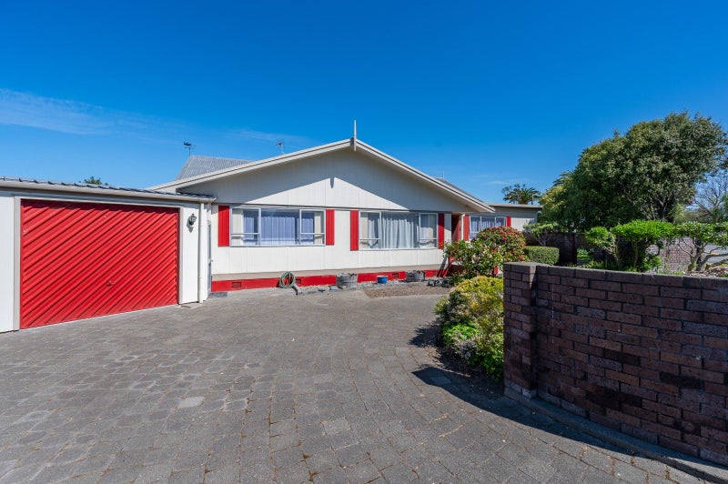 8 Douglas McLean Avenue, Marewa, Napier - Carousel 1