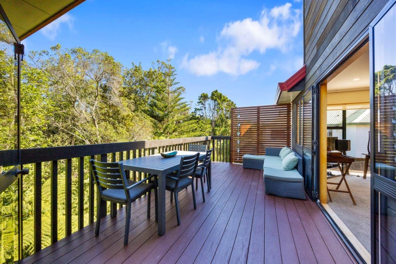 2/27 Appleyard Crescent, Meadowbank, Auckland - Carousel 1
