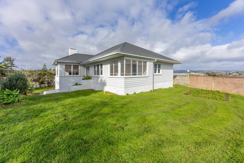 241 Rodney Street, Wellsford, Wellsford - Carousel 1