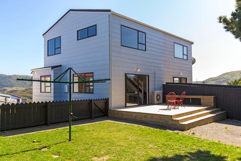 6B Mossburn Grove, Kelson, Lower Hutt - Carousel 1
