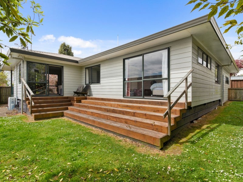 5A Fairley Road, Lynmore, Rotorua - Carousel 1