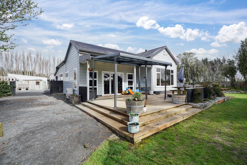 70 Pomona Road East, Makarewa, Invercargill - Carousel 1