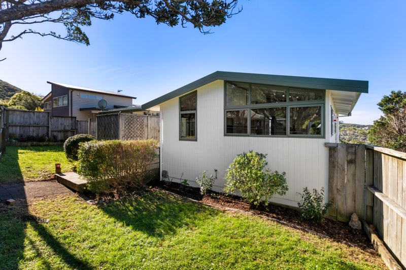 84 Thurleigh Grove, Karori, Wellington - Carousel 1