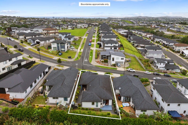 61 Godfrey Drive, Orewa, Orewa - Carousel 2