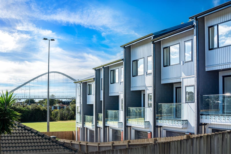 3/21 Valonia Street, New Windsor, Auckland - Carousel 1