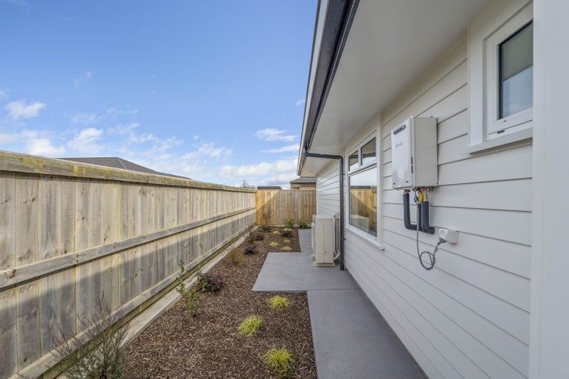 7 Pukatea Street, Hawera - Carousel 37