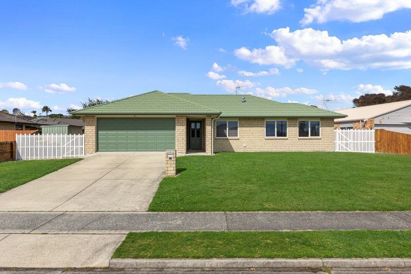 10 Cannell Farm Drive, Te Puke, Te Puke - Carousel 1