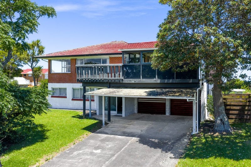 10 Riverhills Avenue, Pakuranga Heights, Auckland - Carousel 2