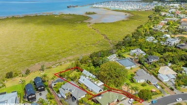 25 Oakpark Place, West Harbour, Auckland - Carousel 1