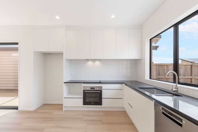 21 Puwha Street, Massey, Auckland - Carousel 2