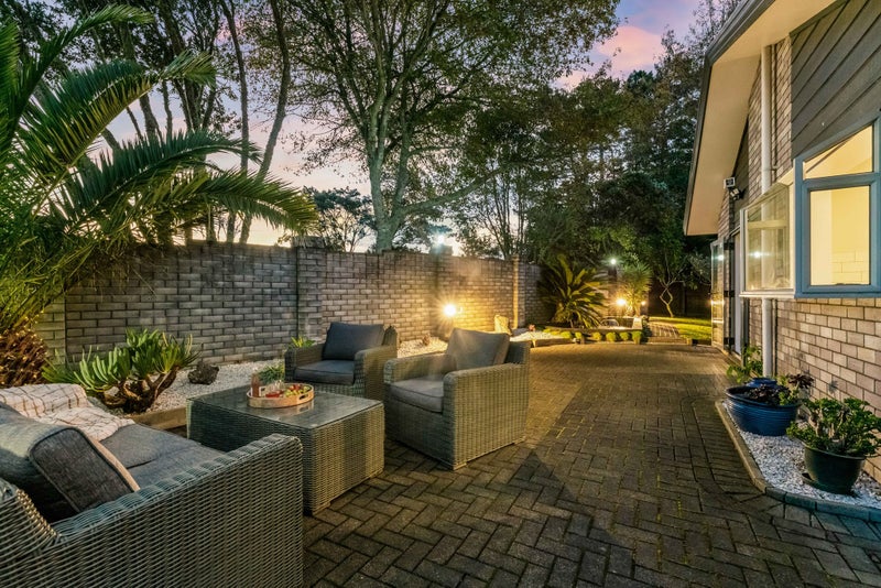 4 Jacinta Grove, Swanson, Auckland - Carousel 2