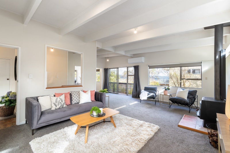 14 Alleyne Court, Brown Owl, Upper Hutt - Carousel 2